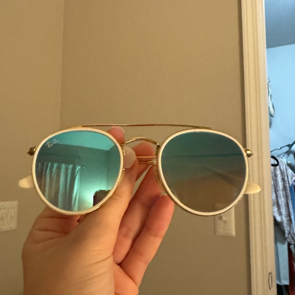 Ray-Ban
